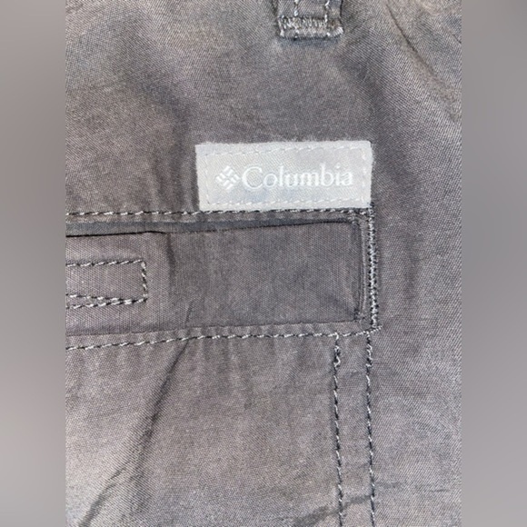 2/30$ Men’s Columbia Dark‎ Gray slim fit Cargo shorts size 32 - Picture 3 of 10